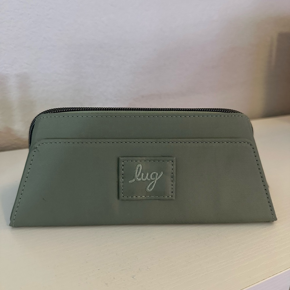 Lug Slumber - Picture 2 of 5